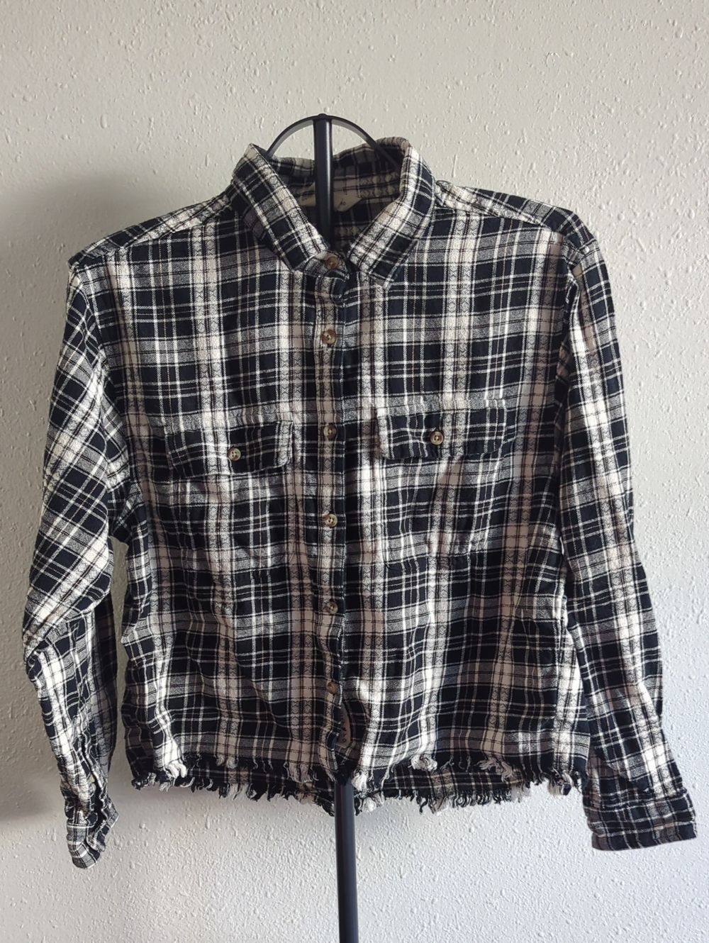 Lucky Brand Plaid Cropped Flannel Shirt Raw Hem Black White Medium